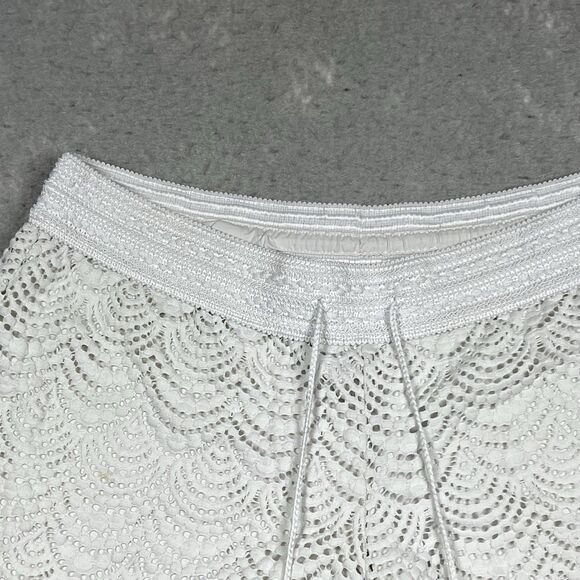 Lilly Pulitzer Claudette White Crochet Shell Drawstring Shorts Beach Cover Up L - Picture 2 of 14